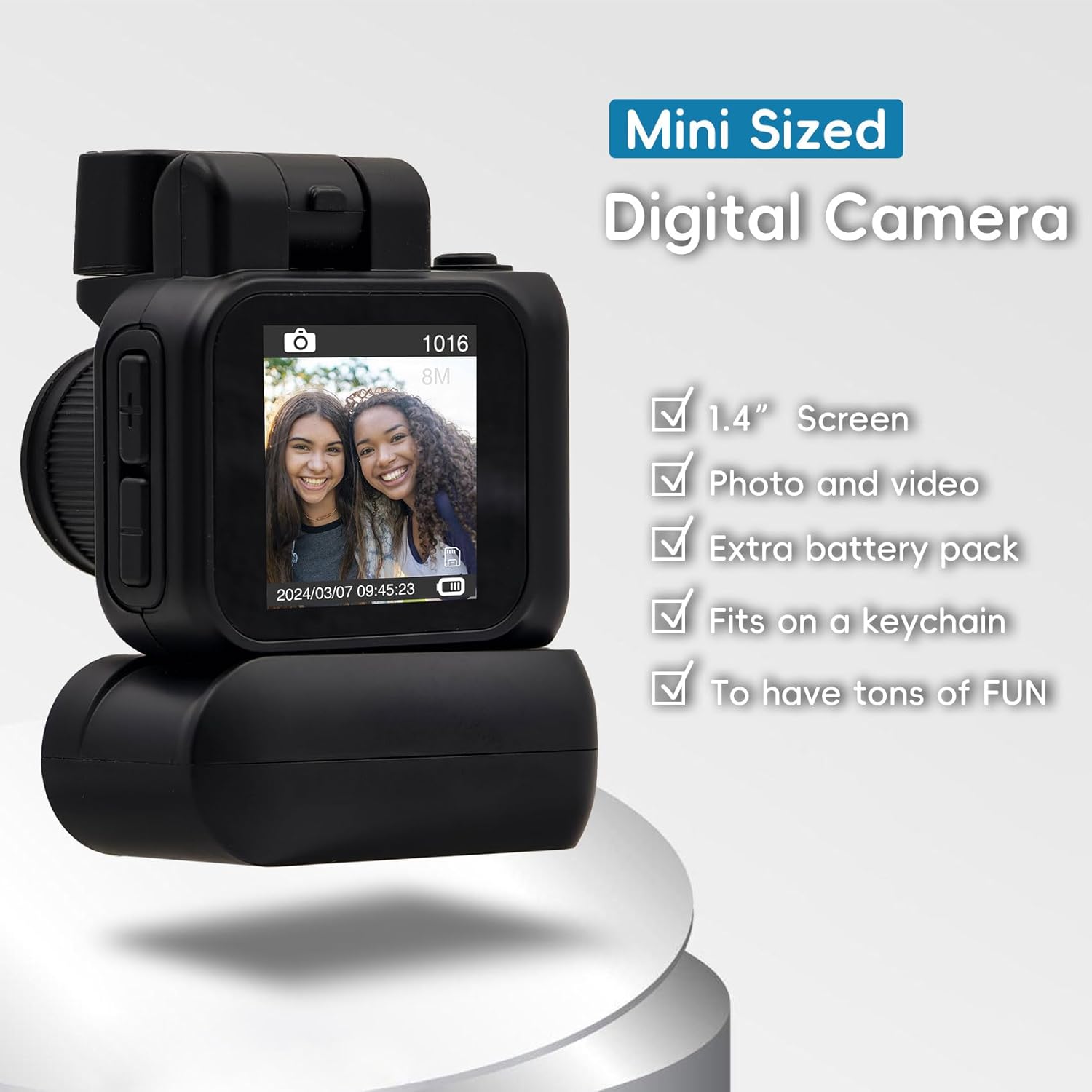 Gen.2 Mini Retro Keychain Camera – Pocket-Sized Fun with Vintage Flair